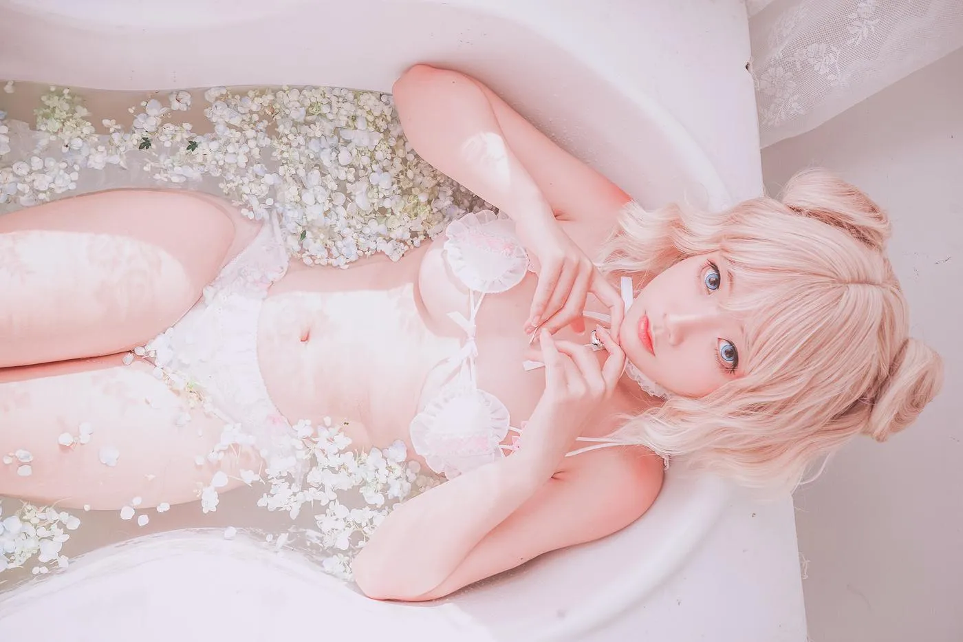 Messie Huang – NO.13 Pure Bath [26P]插图